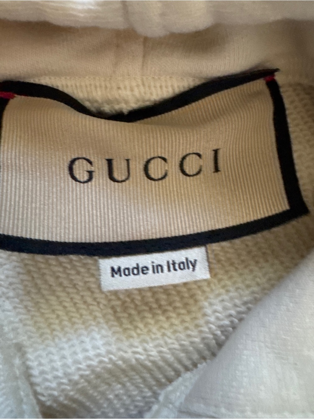 Gucci White Hoodie with Gucci and its logo on the front - Picture 5 of 10